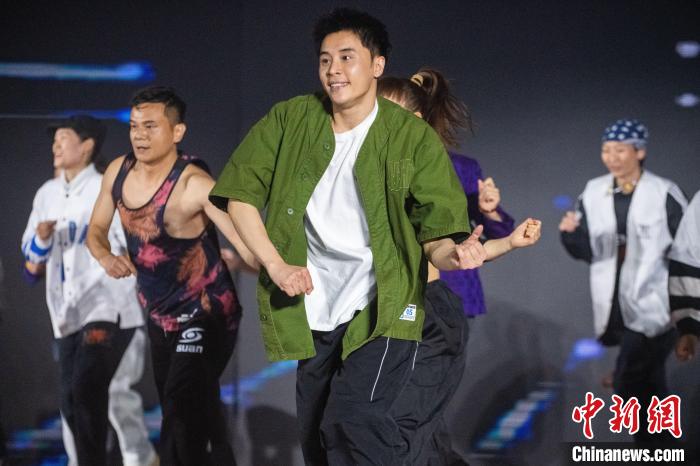 千年古镇化身街舞舞台，二零二四年中国大学生