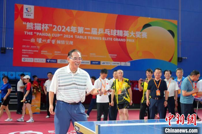熊猫杯乒乓球精英大奖赛在成都开幕 蔡振华现场