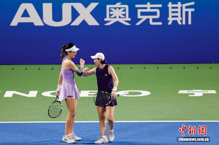 2025奥克斯·宁波网球公开赛：朱琳、本西奇晋级