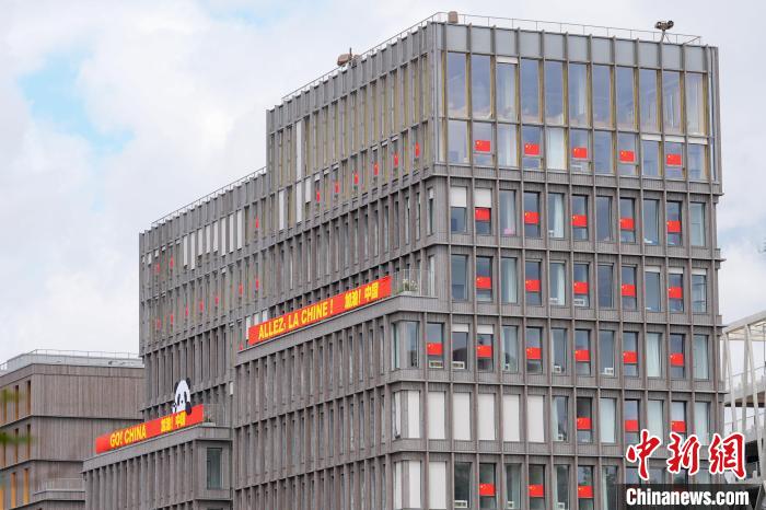 中华体育文化展亮相巴黎奥运 中国红融入多彩奥