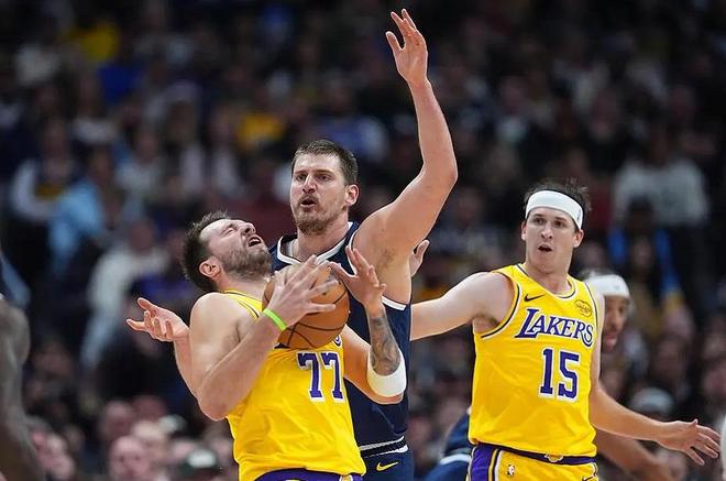 斯玛特关键表现助湖人加时力克掘金