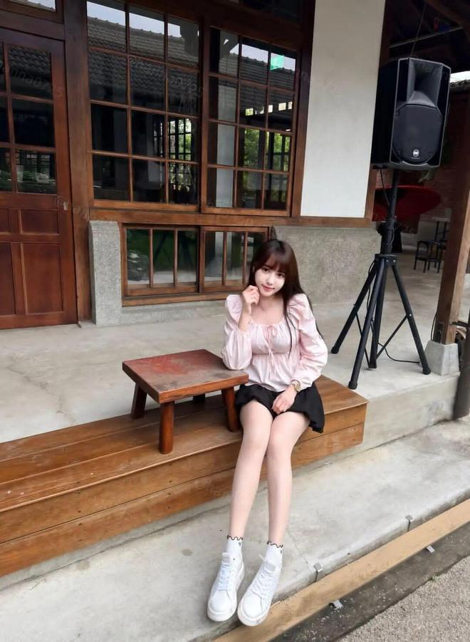 库里率勇士险胜小卡 绿军众将联手助阵