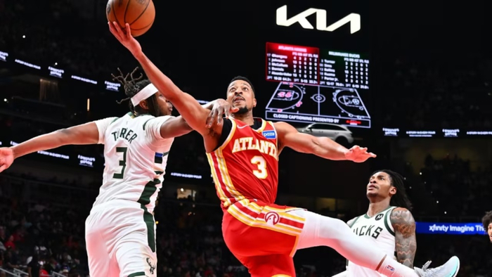 老鹰季后赛黑马之路：麦科勒姆控场经验成关键